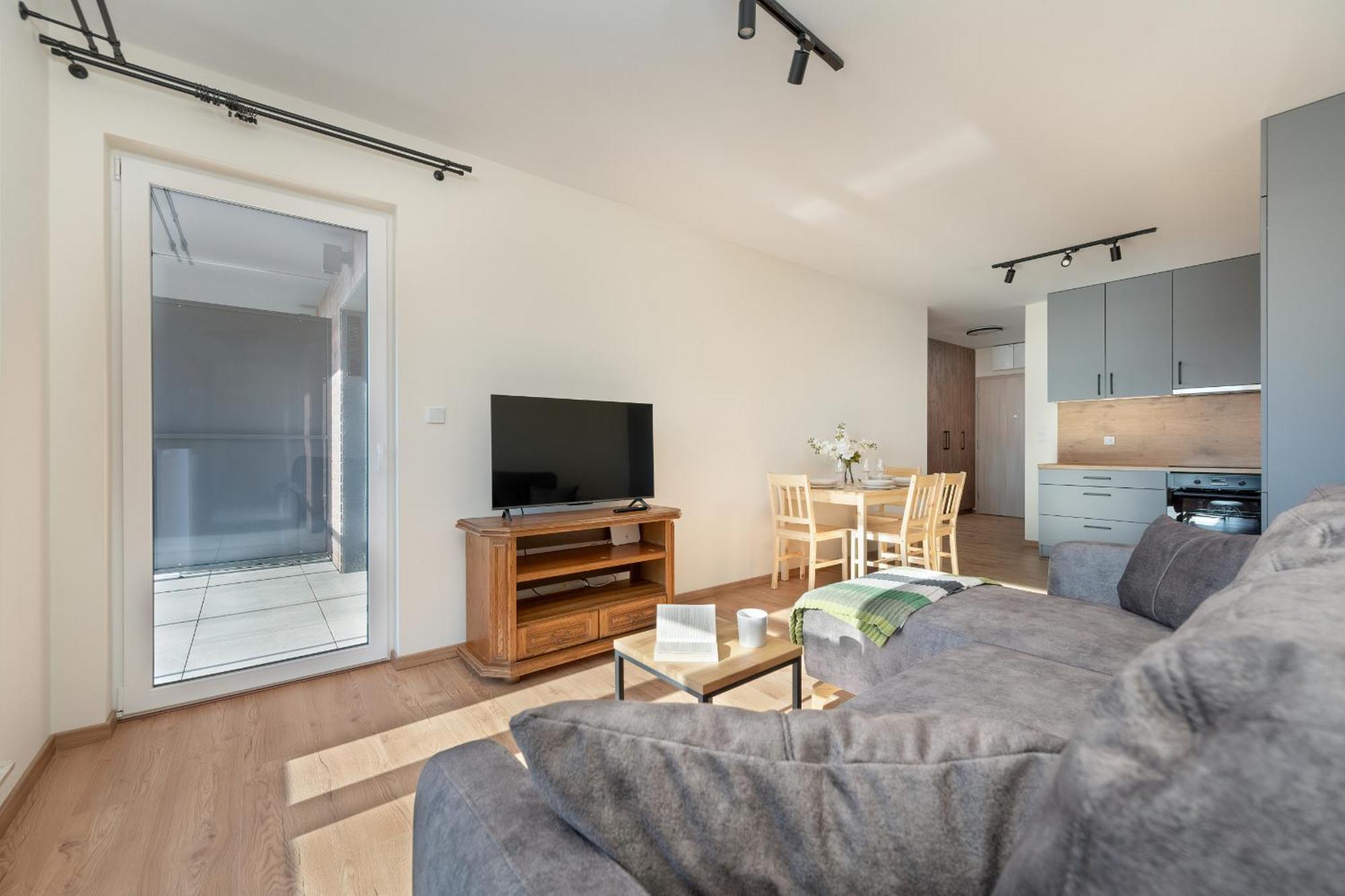 Wroclaw 1-Bedroom Apartment With Parking & Balcony By Noclegi Renters Esterno foto